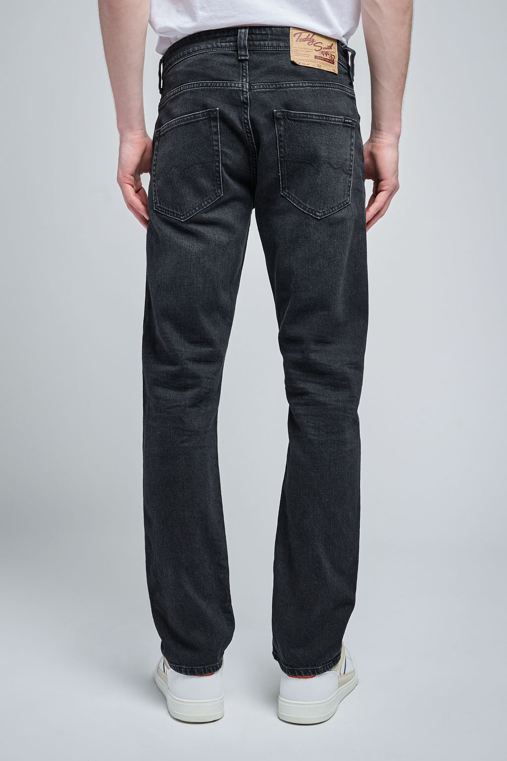 Jean droit REG L32 BLACK USED - 2